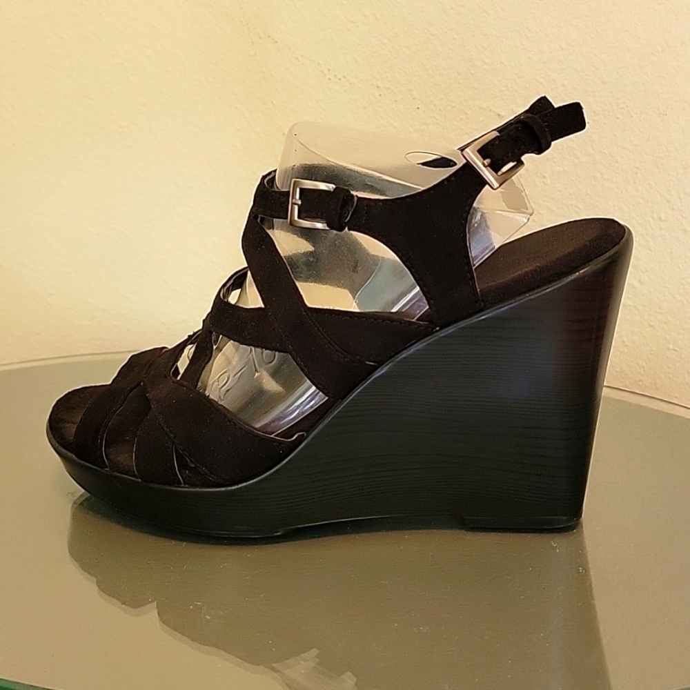 Aerosols Black Strappy 4" Wedge
